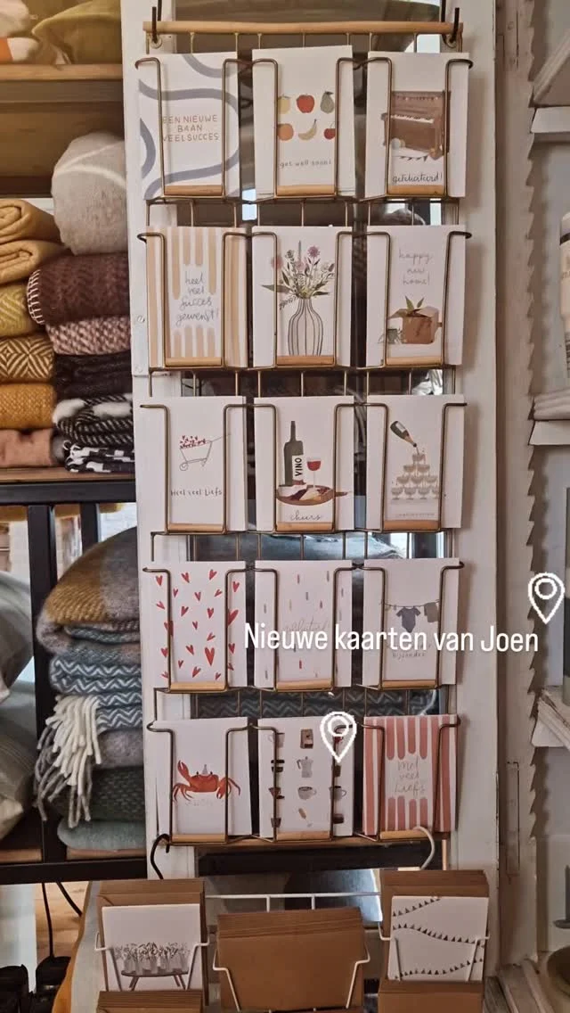 Ik was al een tijdje op zoek naar een kaartenset met ook Nederlandse teksten. We introduceren de kaarten van Fleur Geluk, Studio Joen. 
De kaarten worden geleverd met een mooie kraft enveloppe.